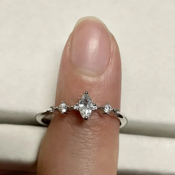 3 Stones Minimalist Promise Ring Marquise Cut - Picture 4 of 10